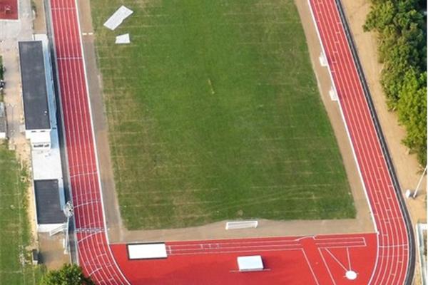 Aménagement piste d'athlétisme en PU - Sportinfrabouw NV